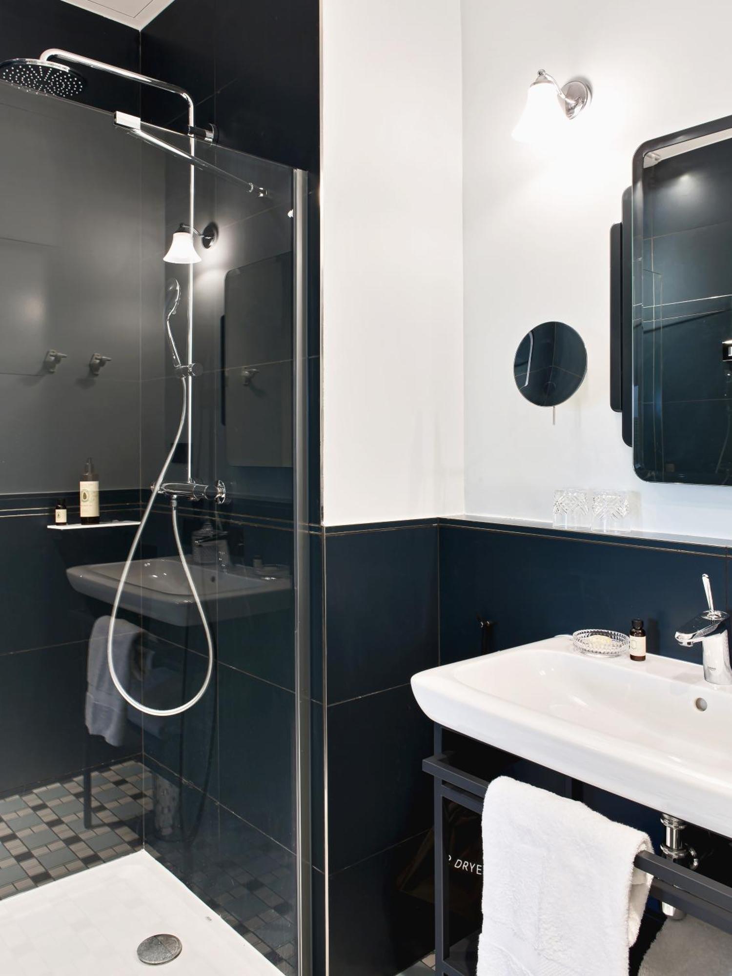 Tweepersoonskamer met 1 of 2 Bedden en Terras - "Aubépine" - Maison Boileau- 39 rue Boileau