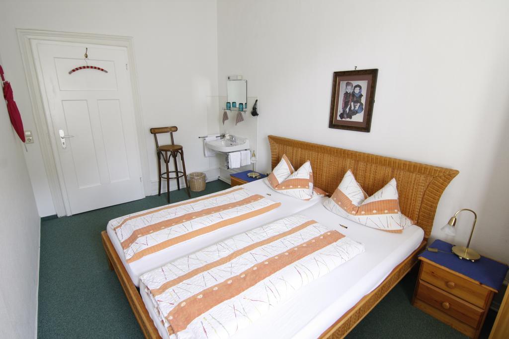 Tweepersoonskamer met Gedeelde Badkamer