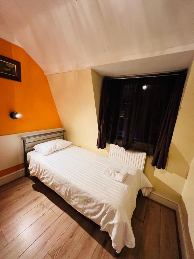Eenpersoonskamer met Eigen Badkamer