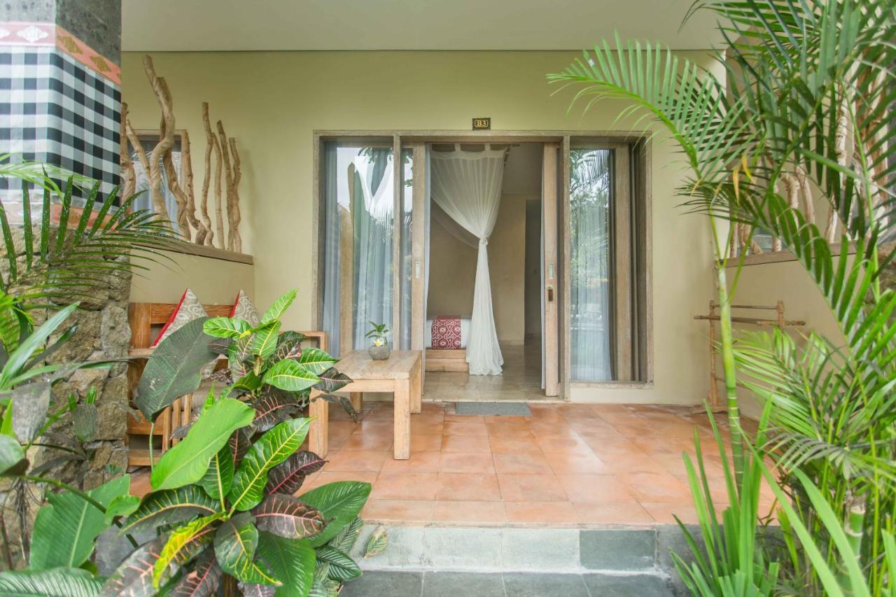 Suite Pool Access