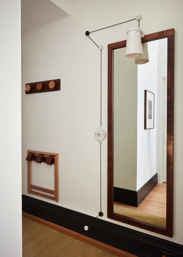 Studio met Queensize Bed