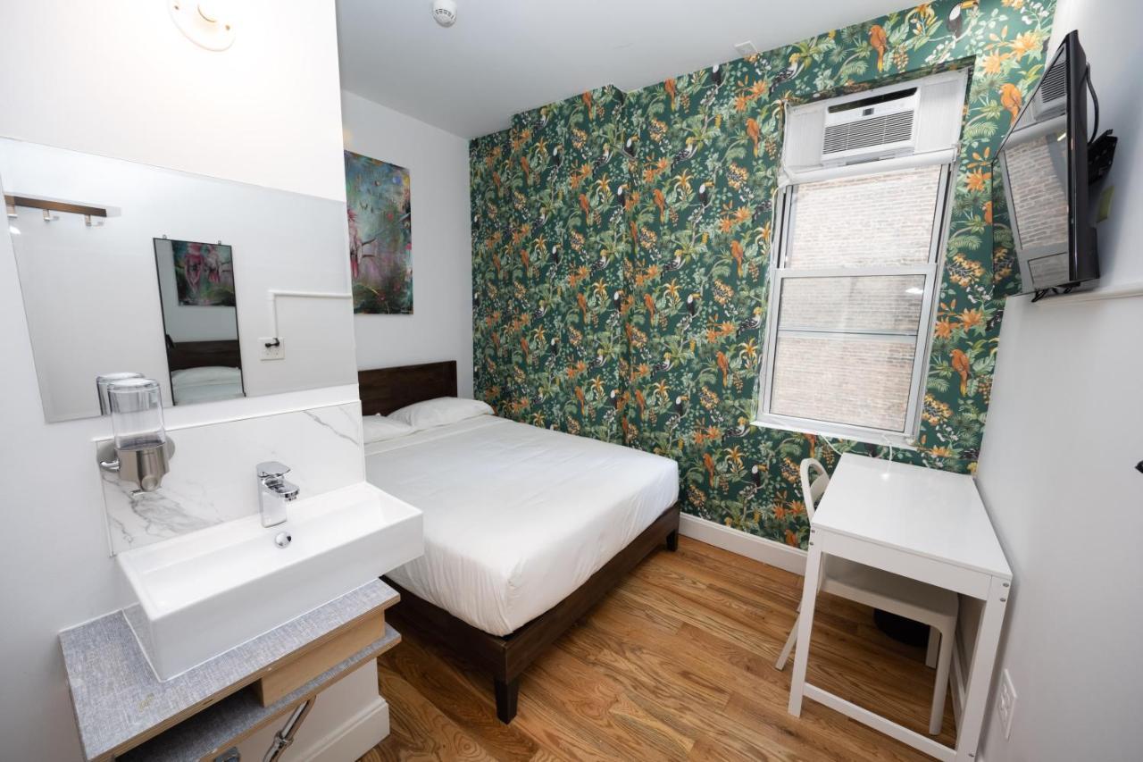 Kamer met Kingsize Bed en Gedeelde Badkamer