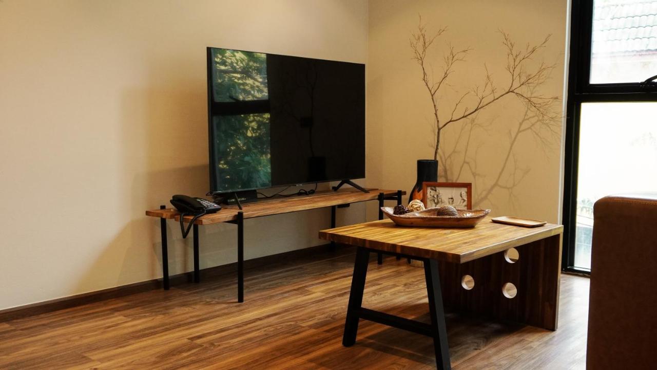 One-Bedroom Suite