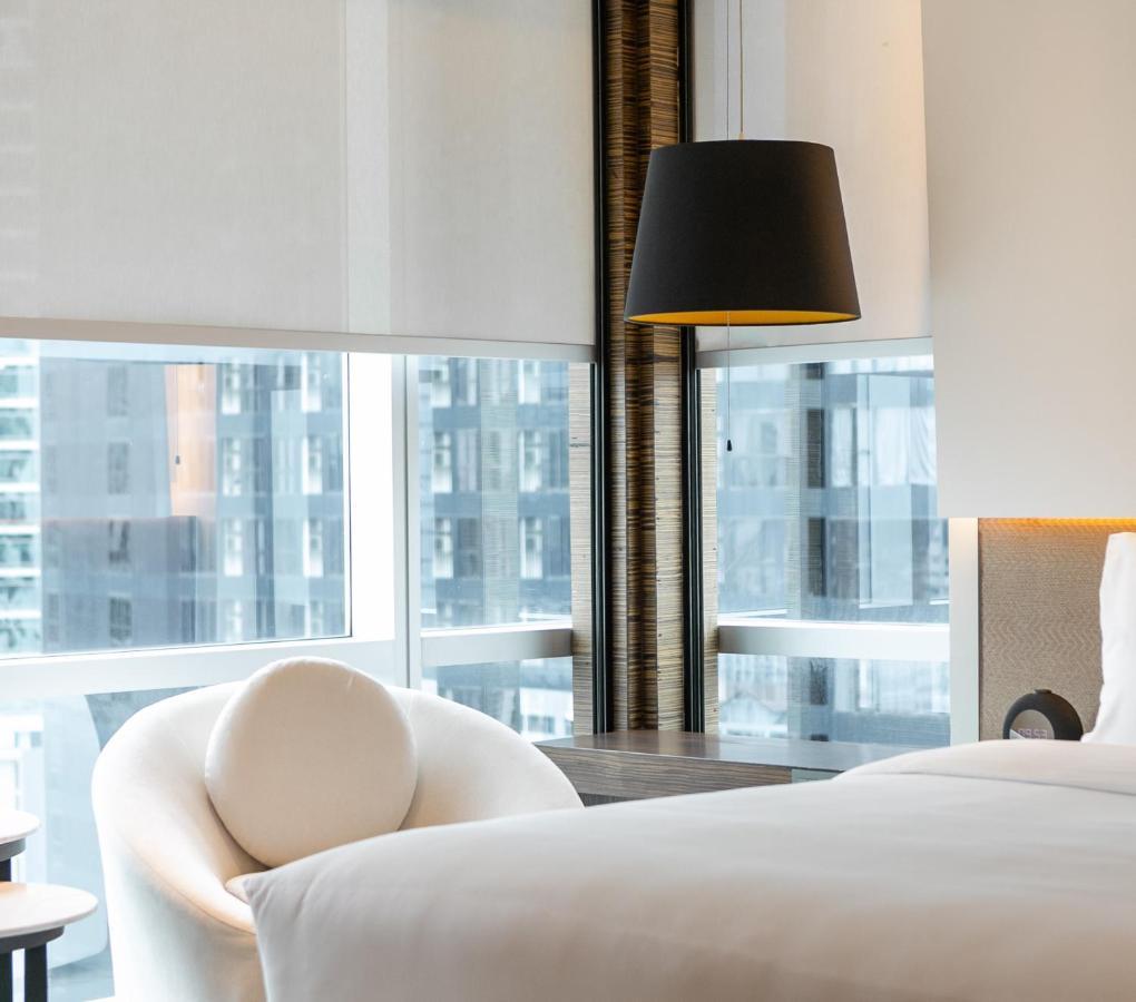Suite 2 Twin or Single Beds Corner room
