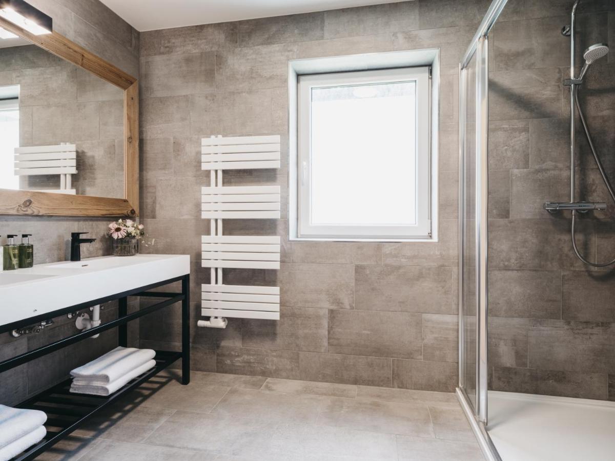Superior One-Bedroom Apartment