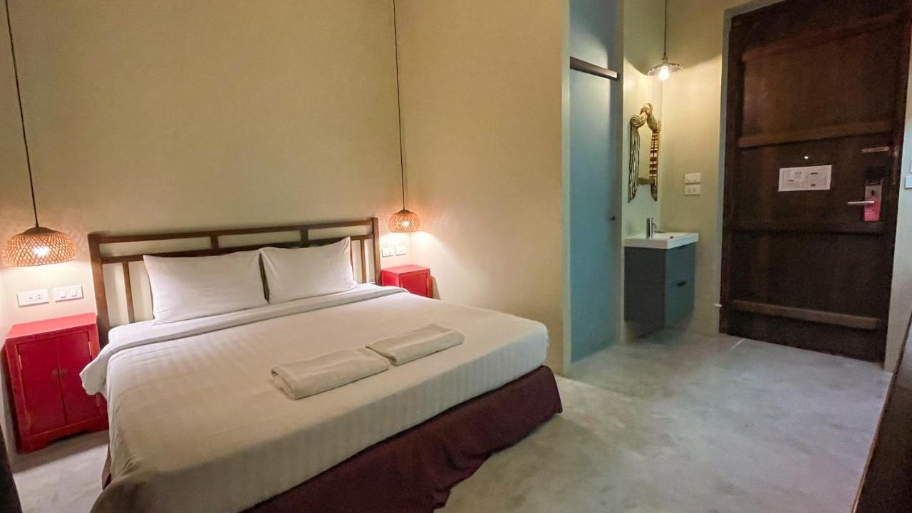 Standard King Bed