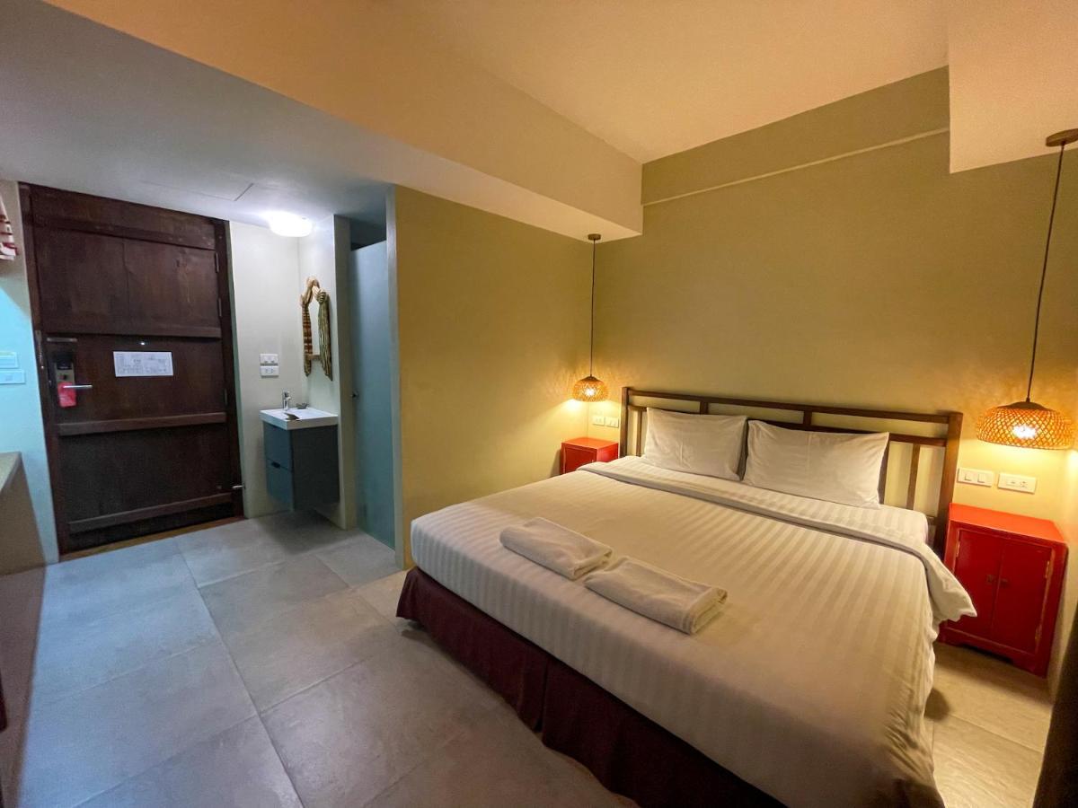 Standard King Bed