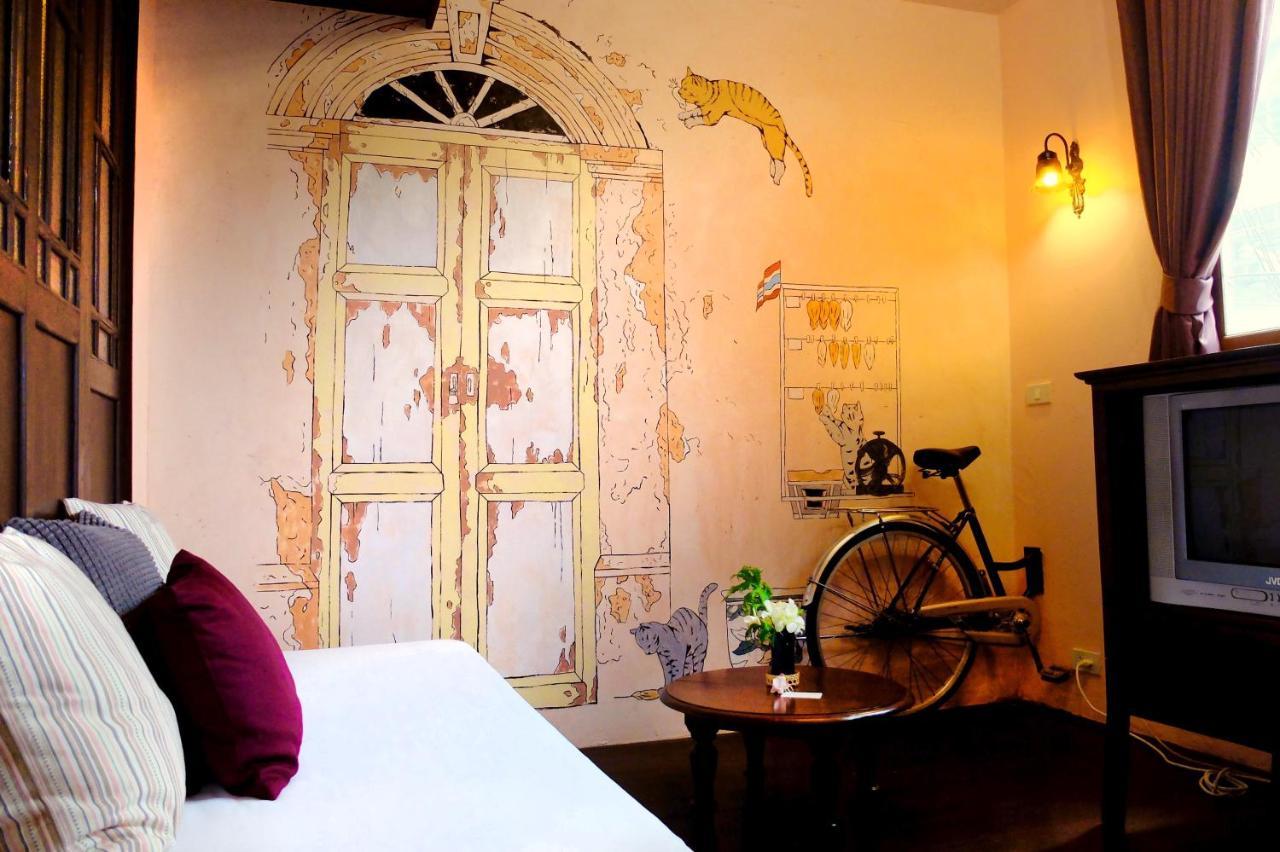Queen Loft Suite