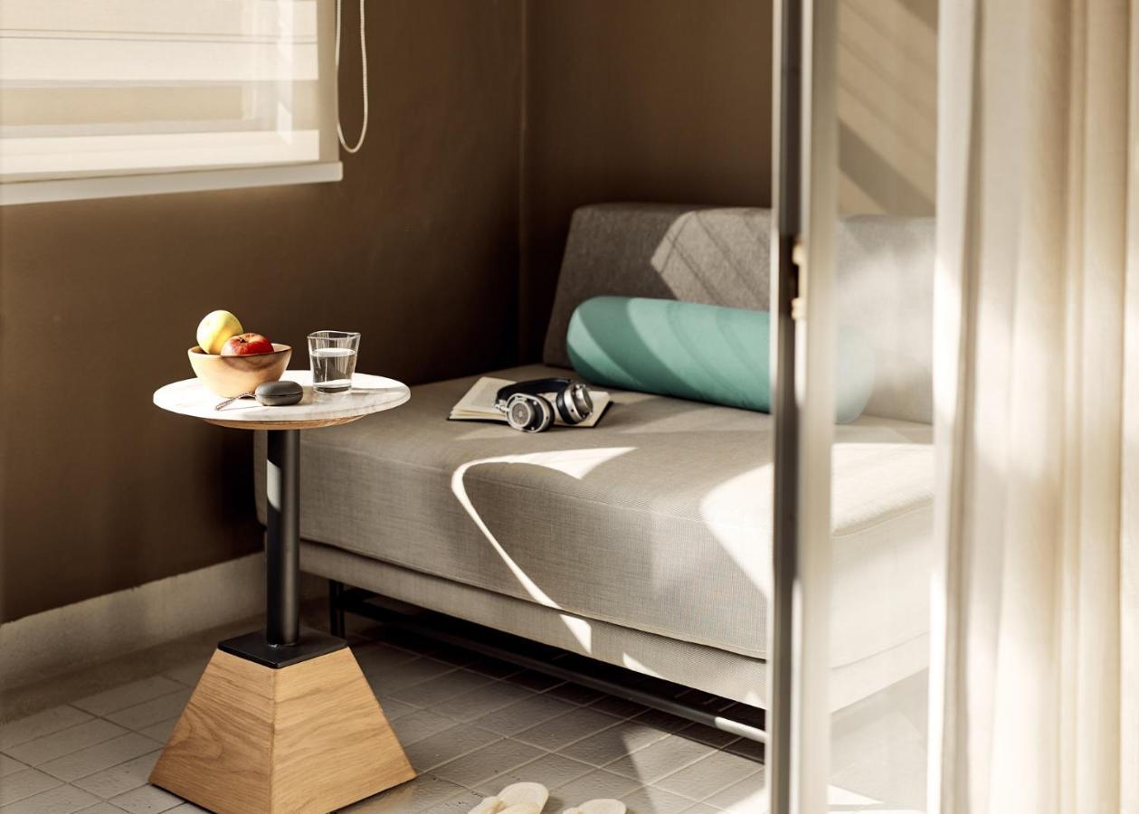 Deluxe Double or Twin Room Enclosed Balcony