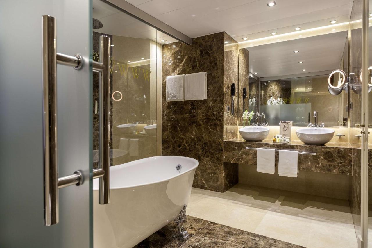 Luxury Suite The Wellington Club
