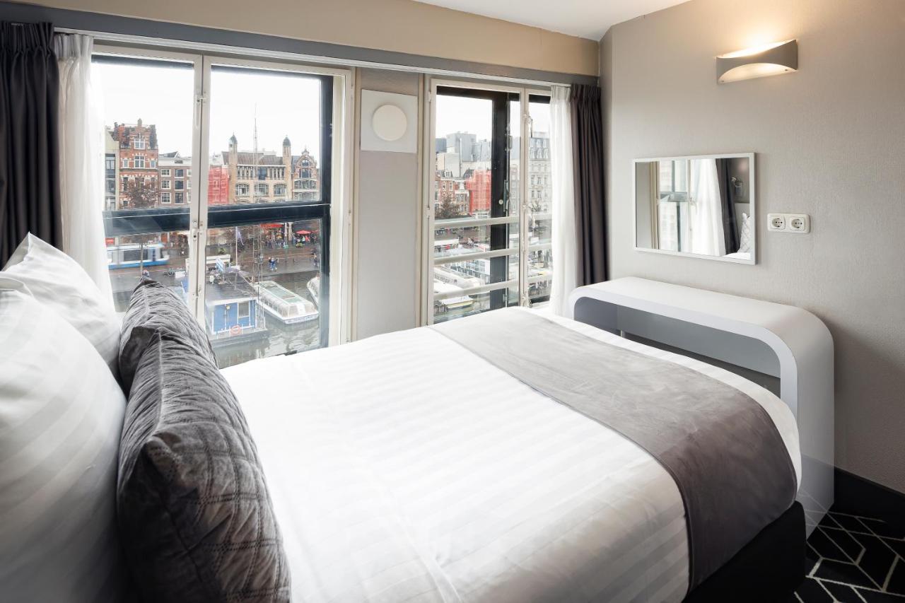 Kleine Tweepersoonskamer met Tweepersoonsbed en Uitzicht op de Gracht
