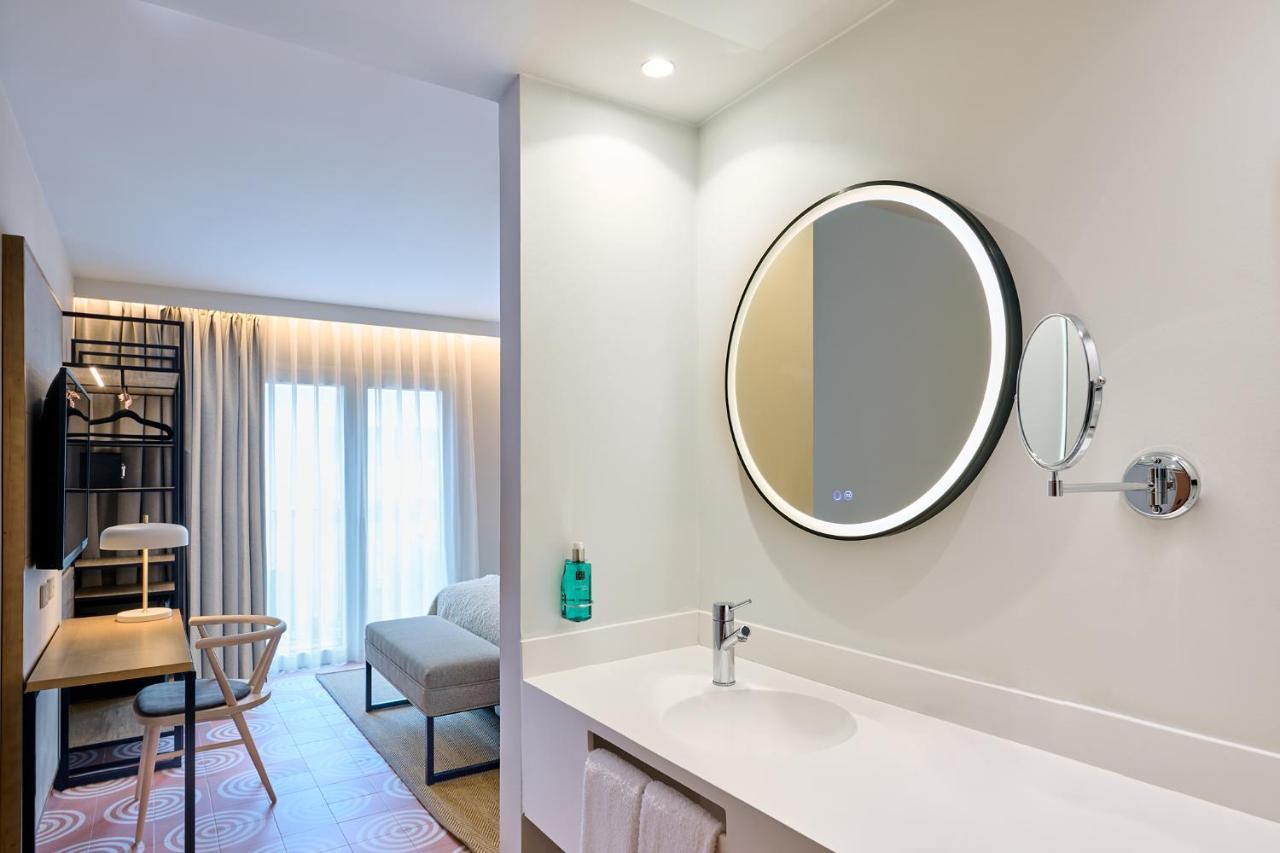 Double Room Puerta Real View