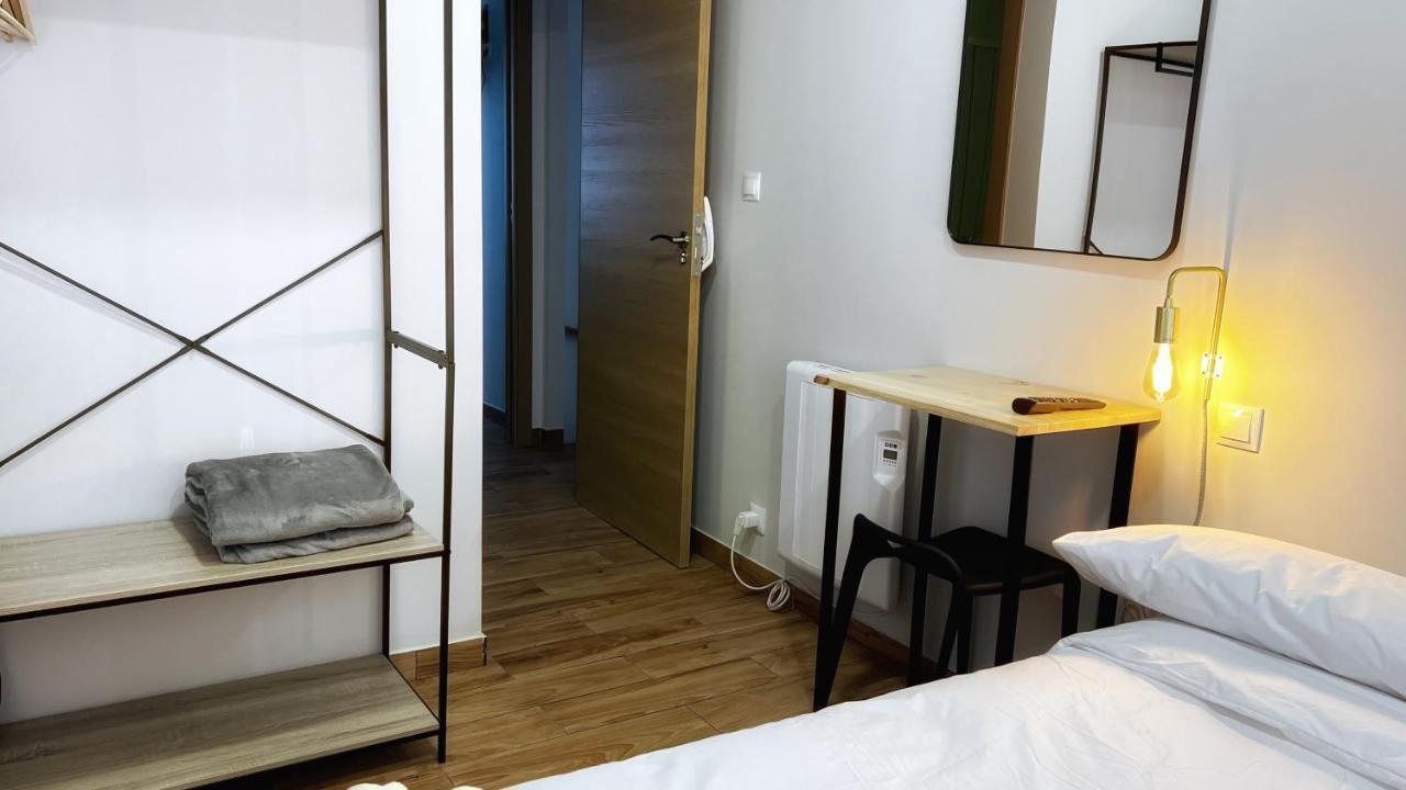 Single Room Private Bathroom