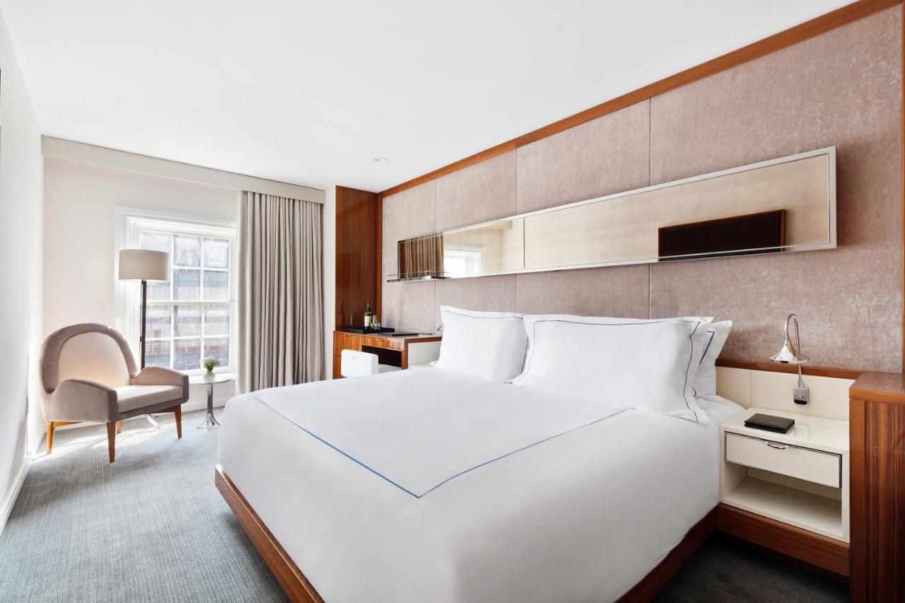 Deluxe Kamer met Kingsize Bed en Uitzicht op Peck Slip
