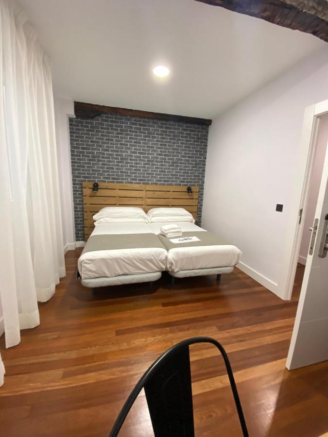 Twin Room Private Bathroom