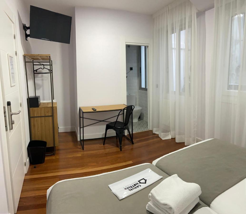 Twin Room Private Bathroom