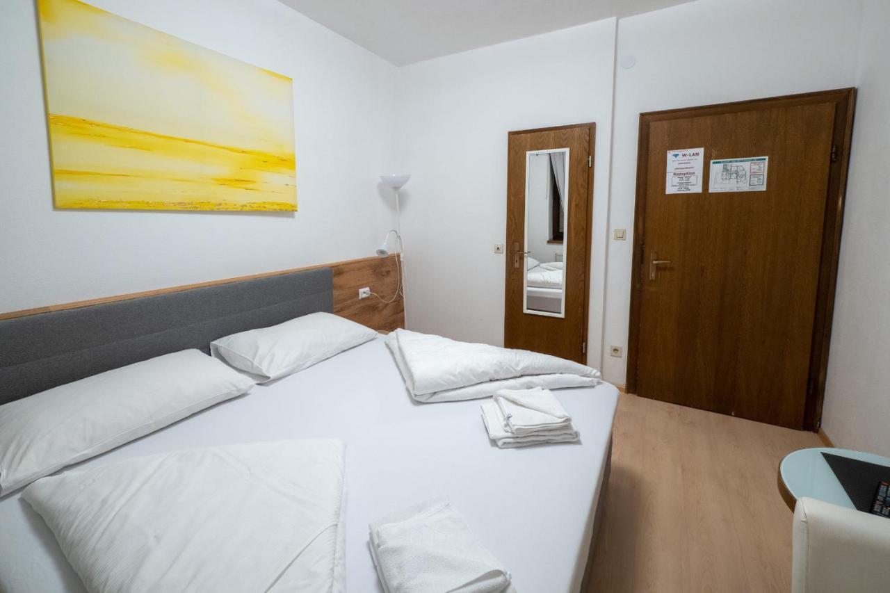 Double Room Private Bathroom