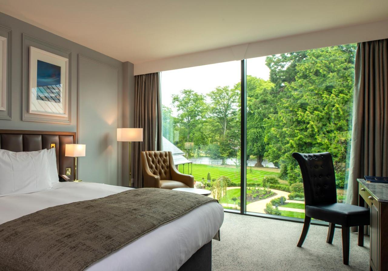 Executive King Room River View Converts to Twin Beds