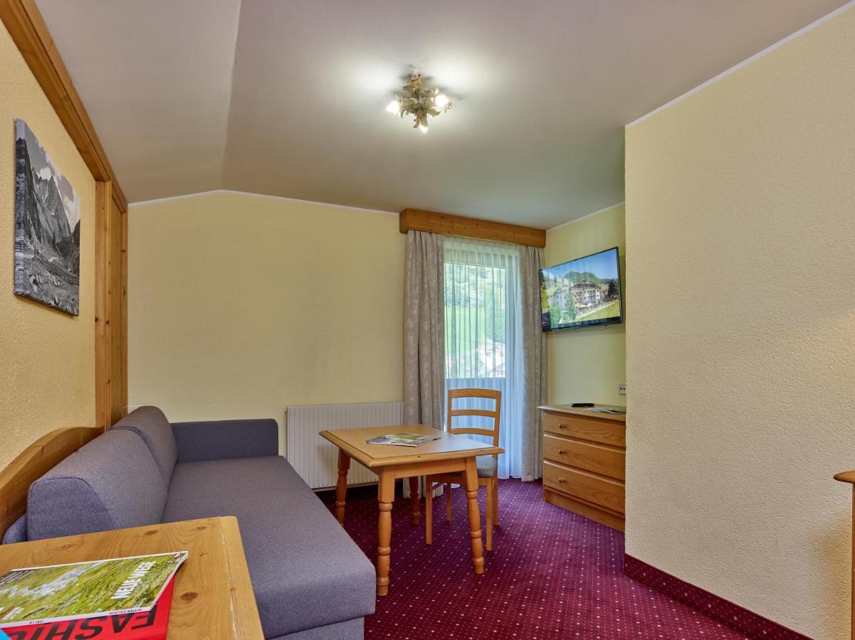 Queen Suite