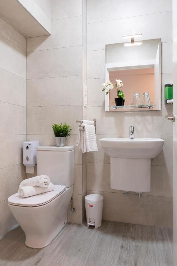 Quadruple Room with Private Bathroom,1353168481:JPEG