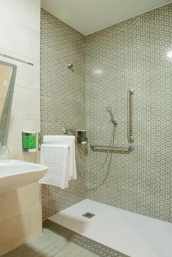 Twin Room Disability Access