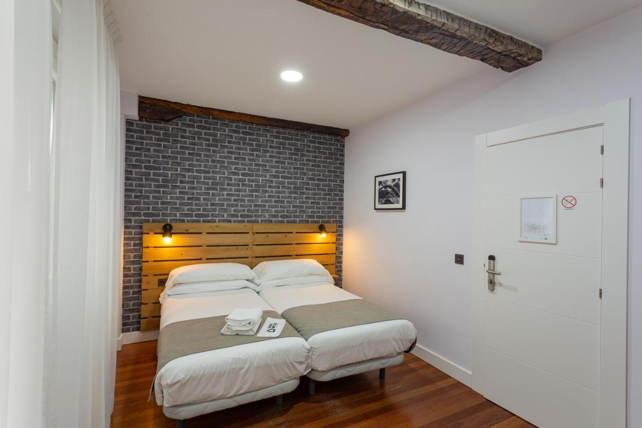Twin Room Private Bathroom