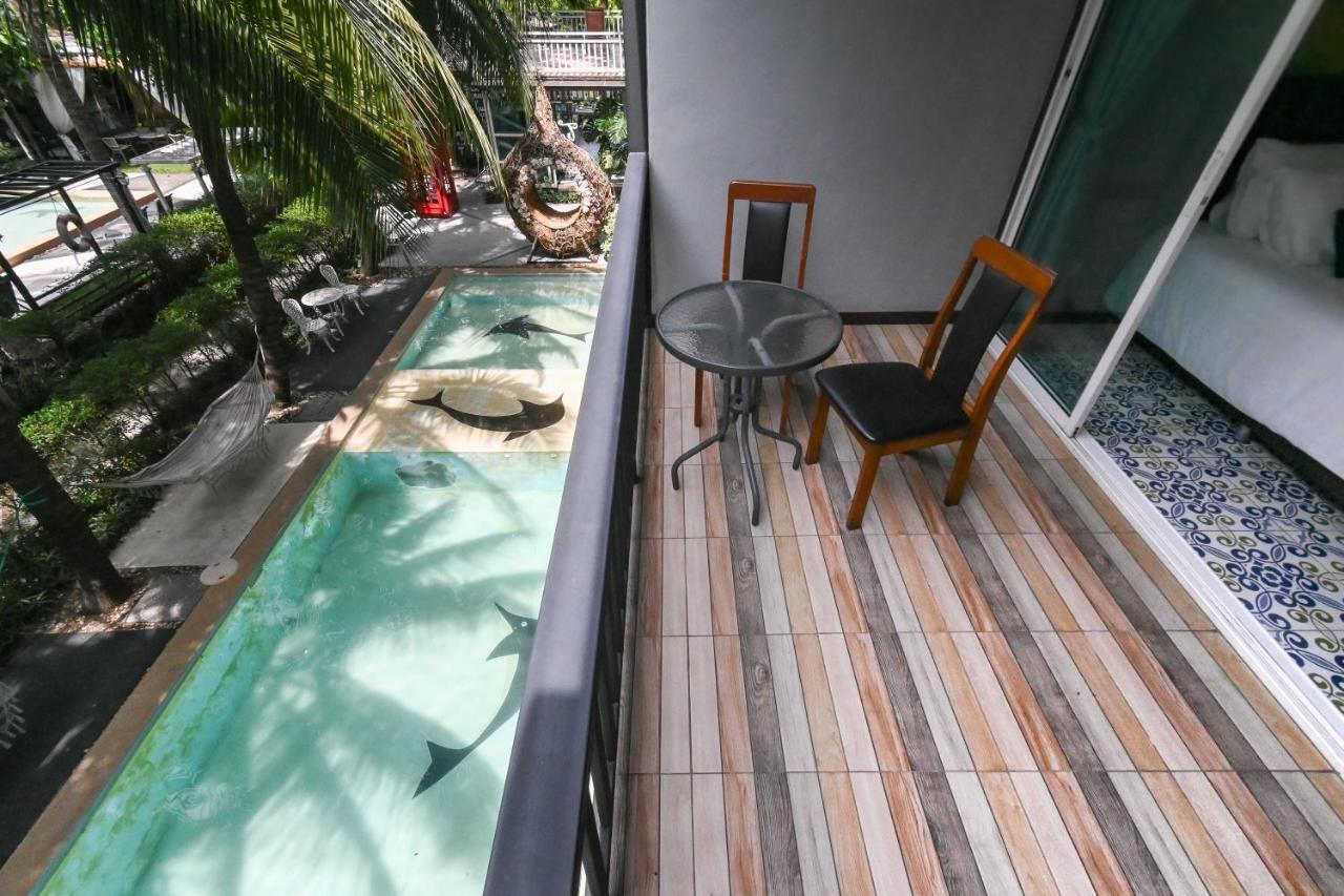 Triple Room Pool View