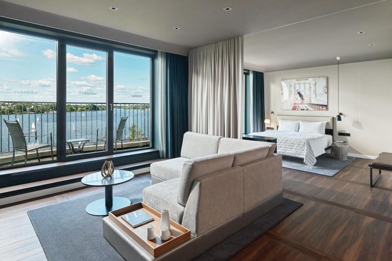 Lake Suite met kingsize bed, balkon en uitzicht
