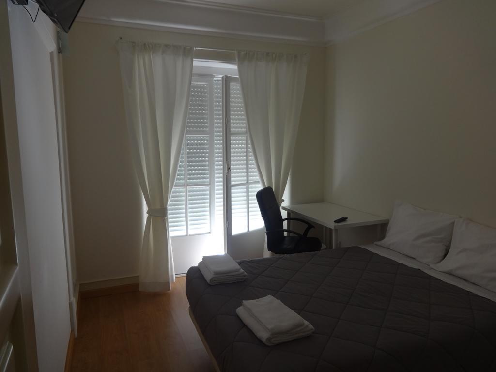 Tweepersoonskamer met Gedeelde Badkamer
