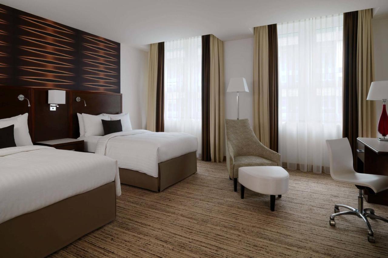 Grand Deluxe - Grotere Kamer met 2 Aparte Bedden