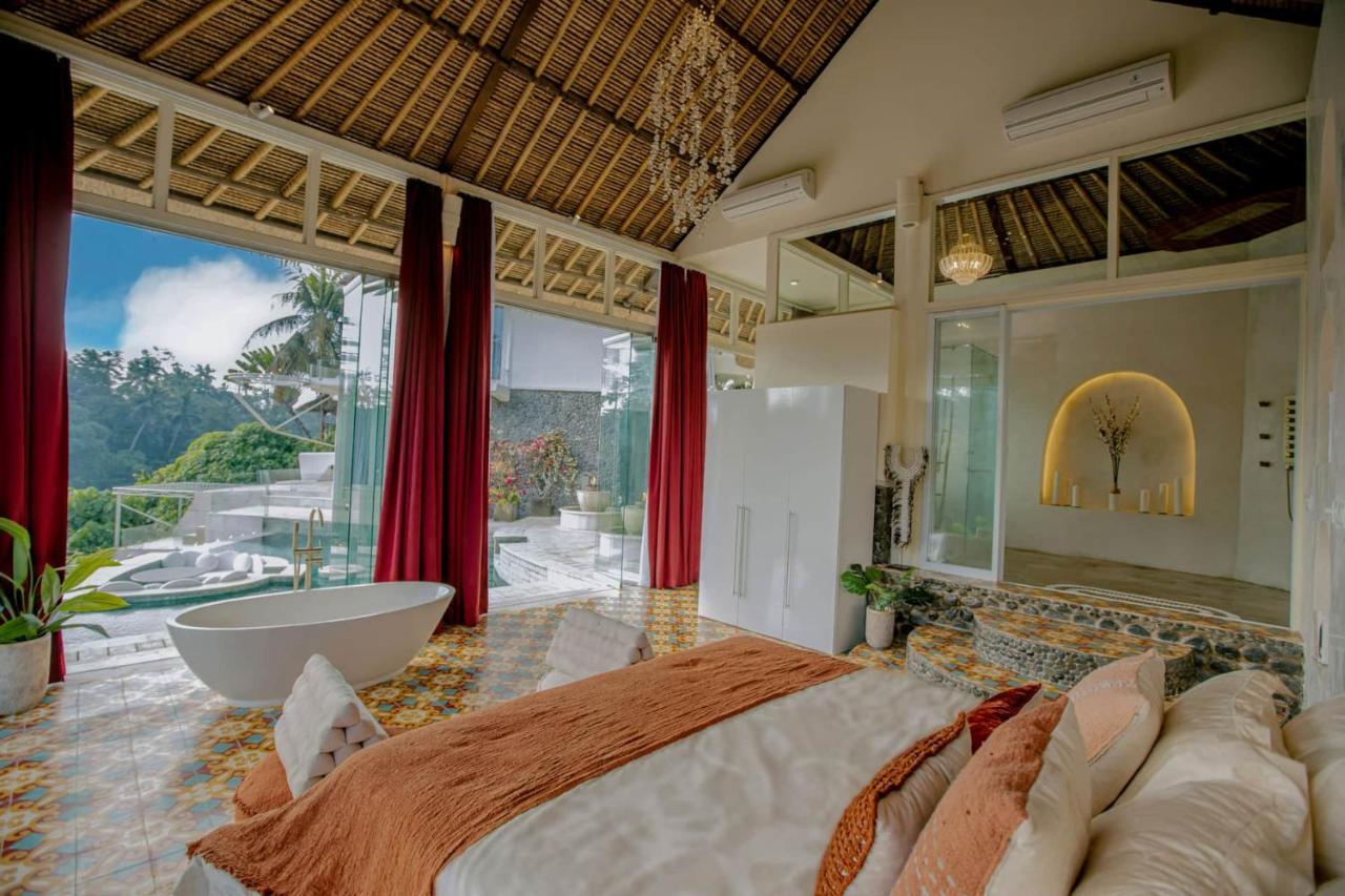Deluxe Queen Suite