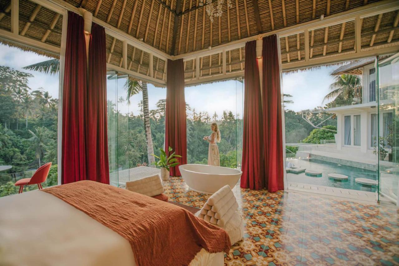 Deluxe Queen Suite