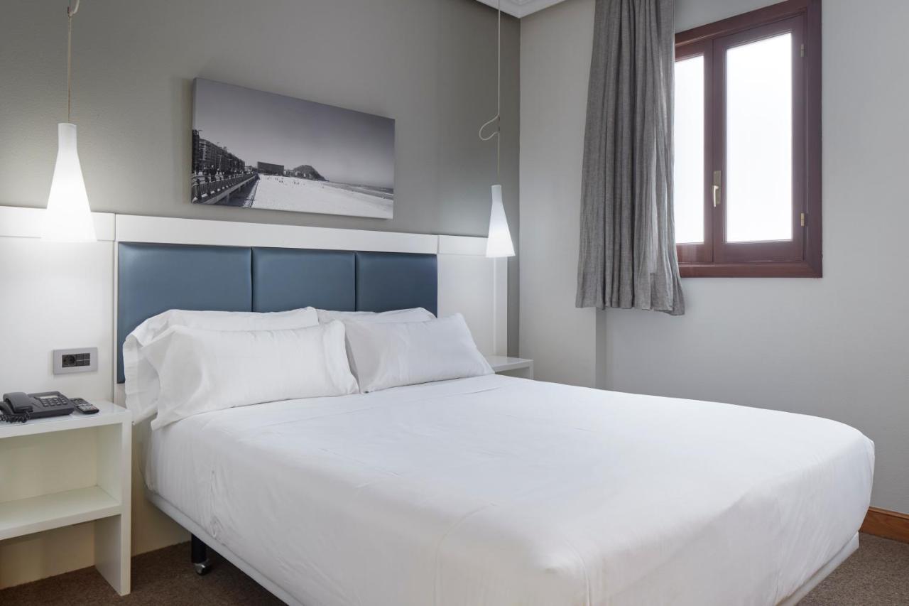 Double or Twin Room Interior Facing