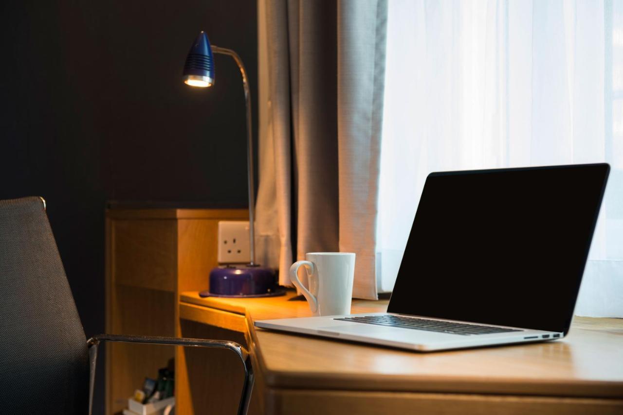 Standard Twin Accessible Room with Free Hot Breakfast