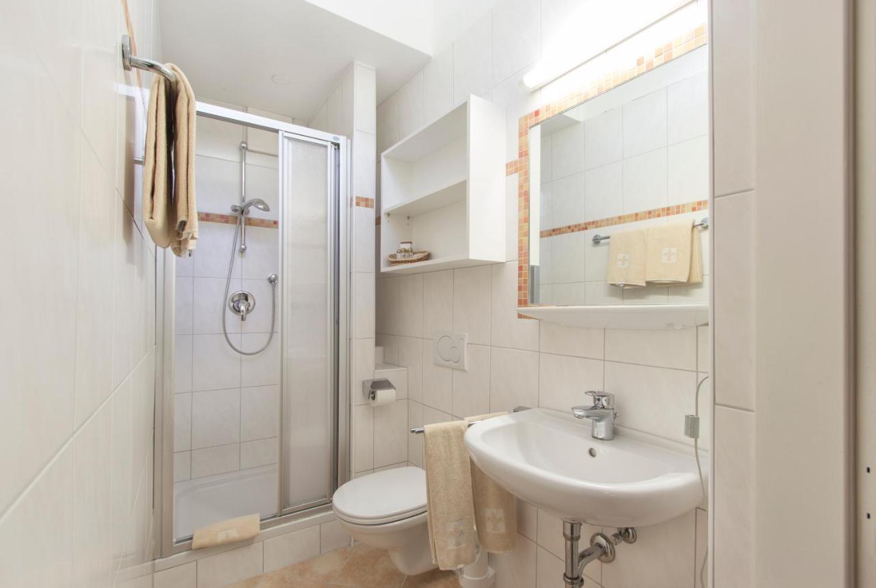 Standard Twin Room Annex