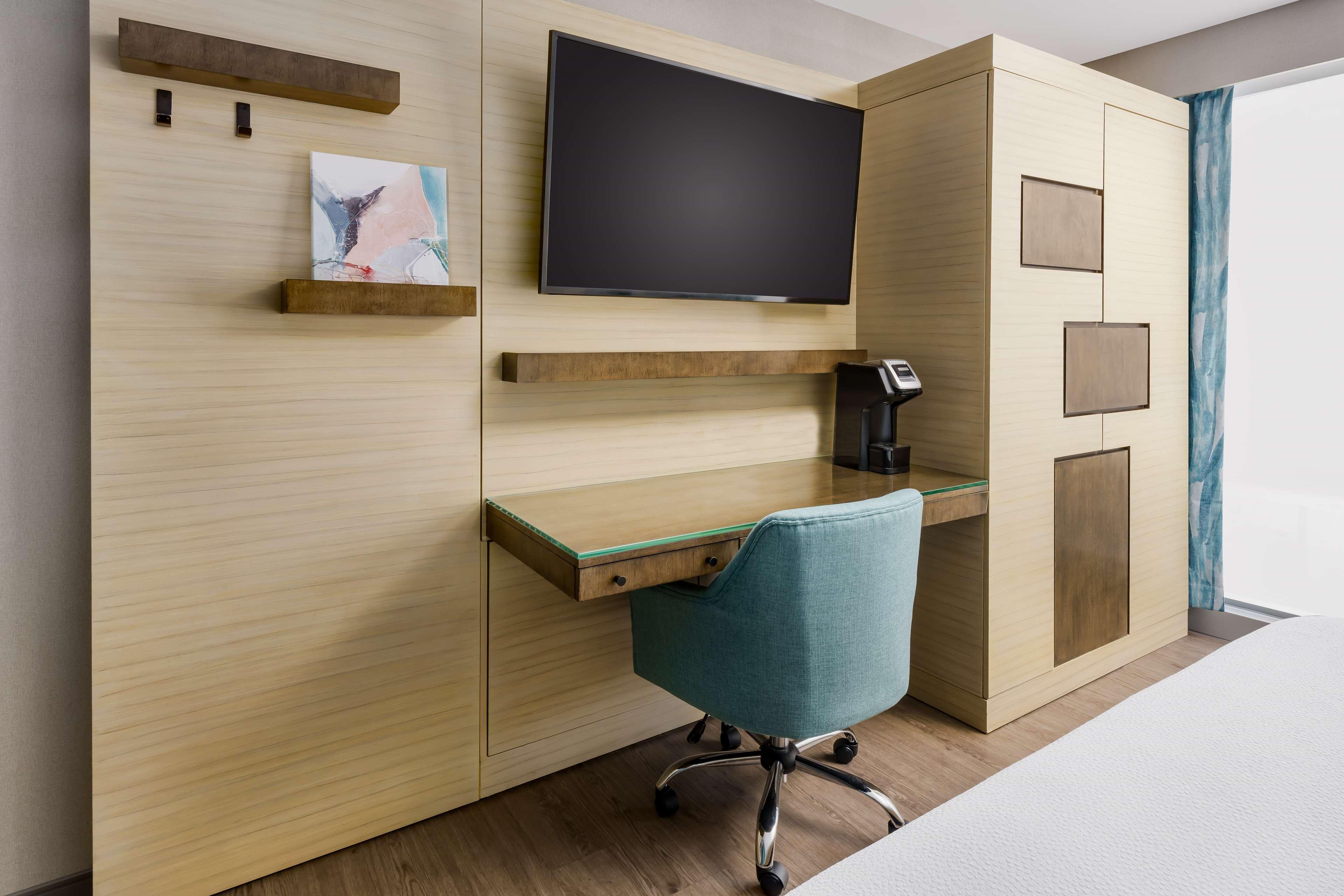 Kamer met Kingsize Bed en Uitzicht op de Stad