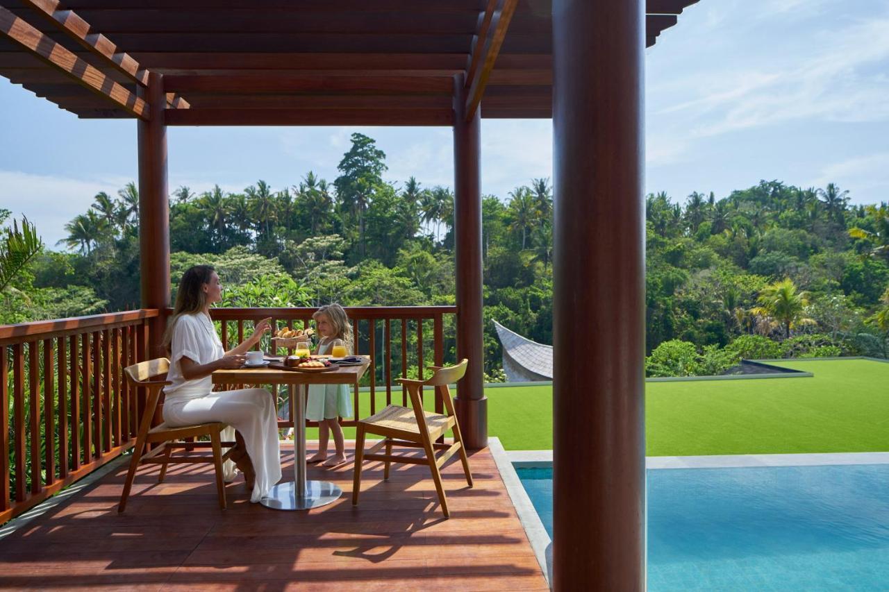 Villa 1 King Bed Resort View Balcony 1x Afternoon Tea per 2 Pax Access to the Farm Family Activities Daily Yoga Daily Aquacise 24-Hour Access to the Westin WORKOUT®️ Fitness Studio