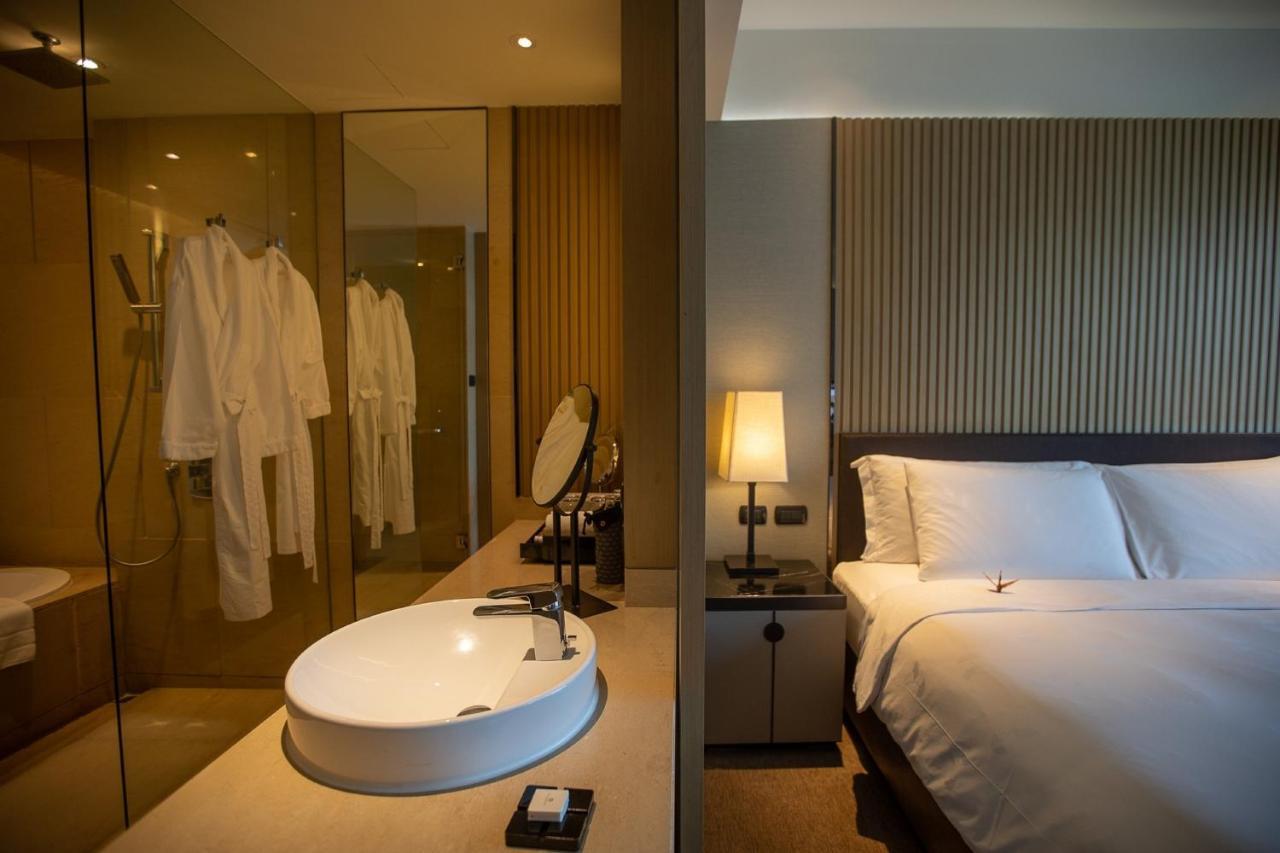 Okura Club Twin Room – Club Lounge access