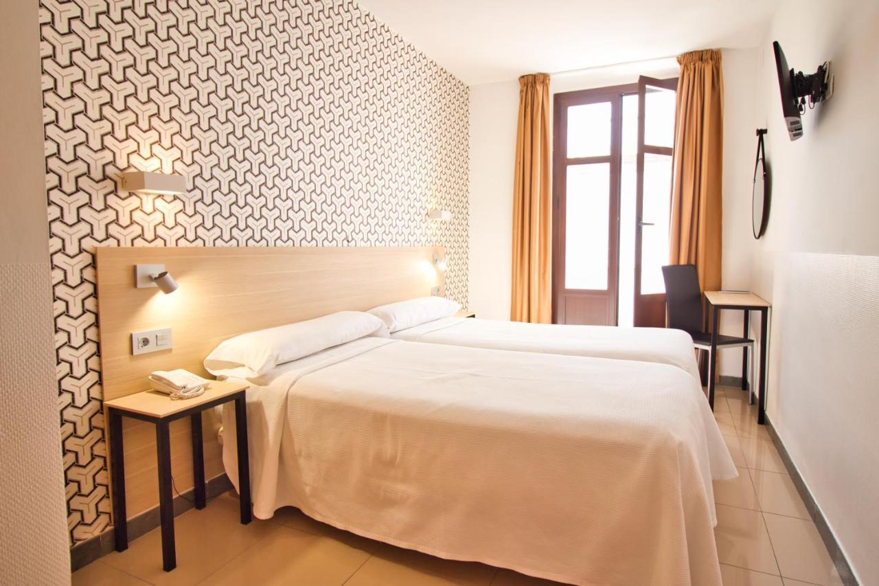Double or Twin Room Place