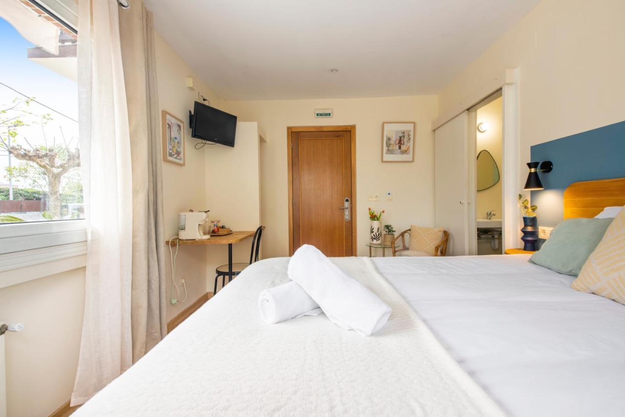 Double Room Private Bathroom