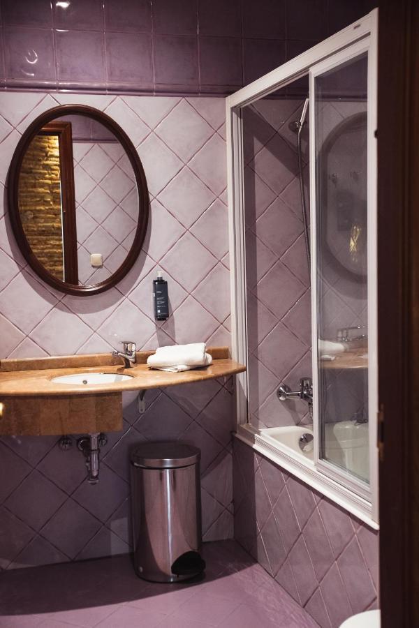 Twin Room Bathroom
