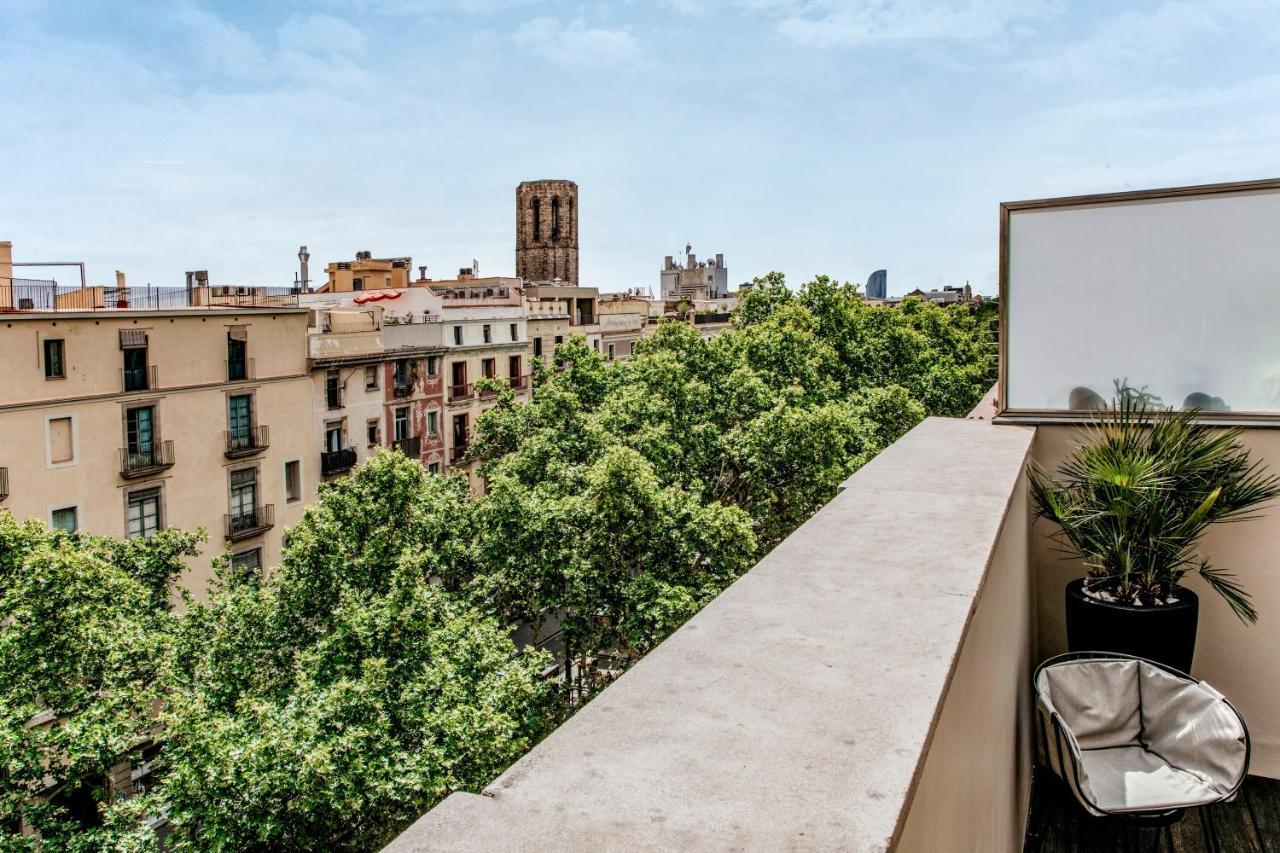 Diamond Suite met Tweepersoonsbed, Terras en Aparte Woonkamer - Uitzicht op de Stad
