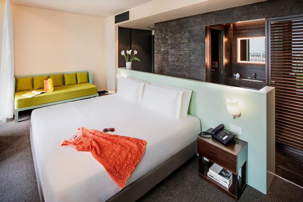 Deluxe Driepersoonskamer met Balkon en Uitzicht