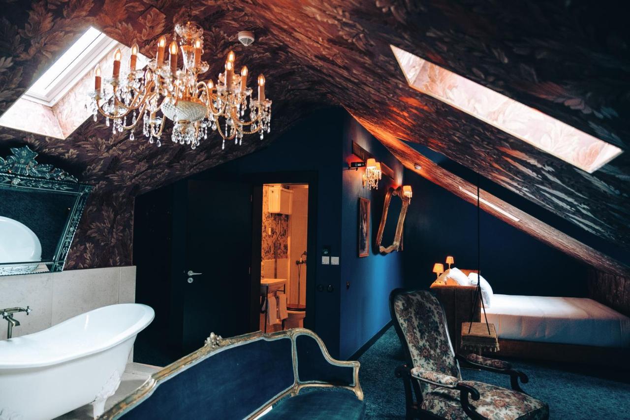 Suite met Bad