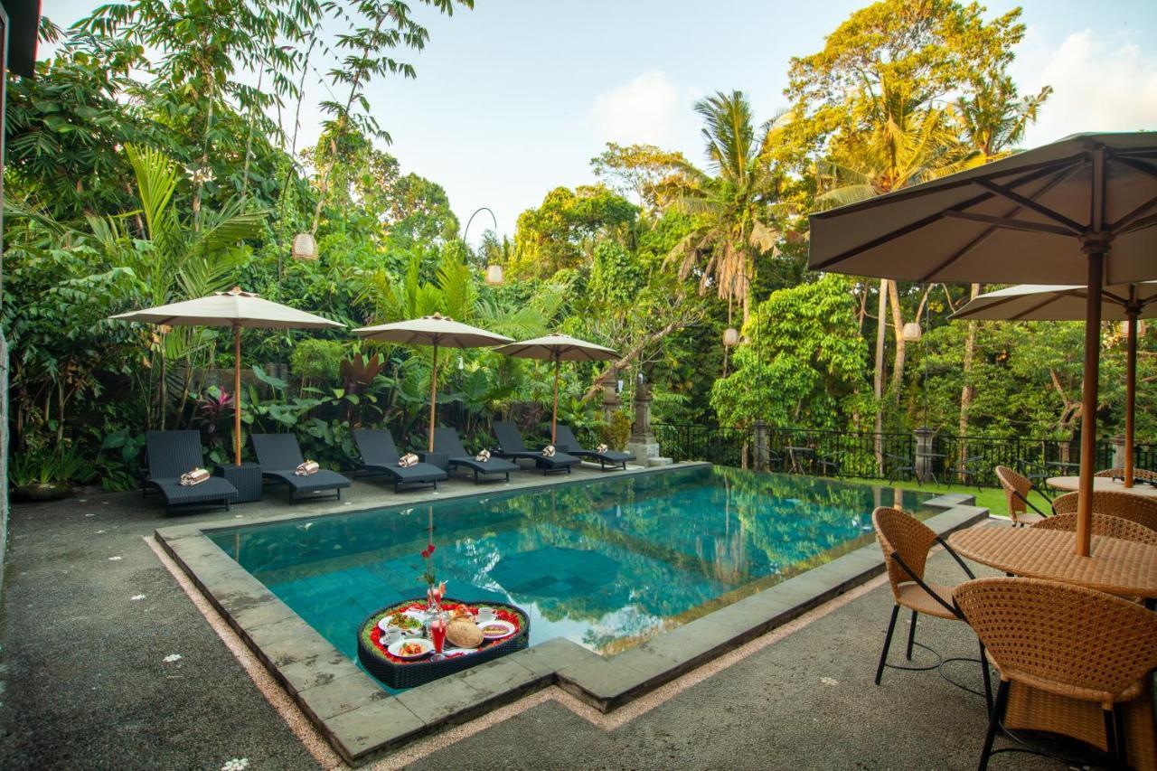 Honeymoon Getaway at Deluxe Room