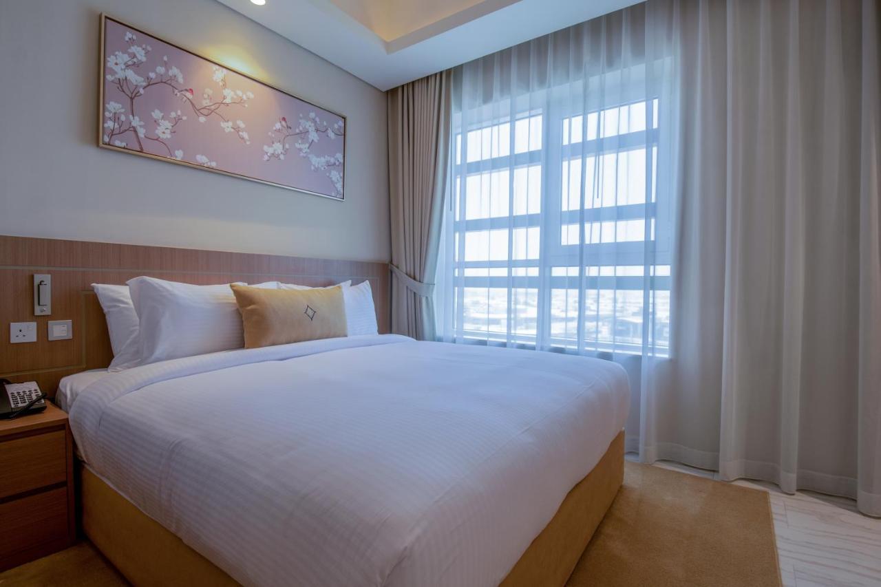 Deluxe Three-Bedroom Apartment Inclusive of complimentary shuttle bus to Deira City Centre & Dubai Festival City Mall,1418624262:JPEG