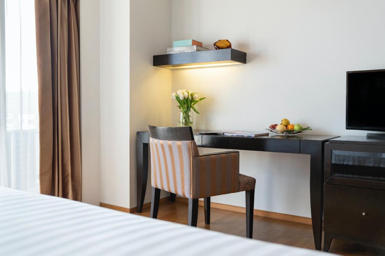 Tower Club Signature Collection 3-Bedroom Suite