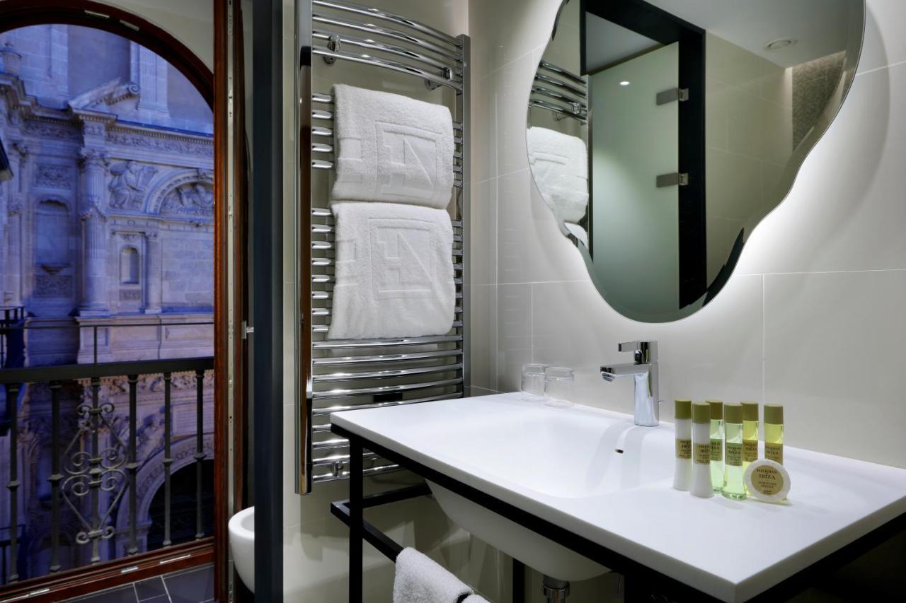 Deluxe Double or Twin Room view