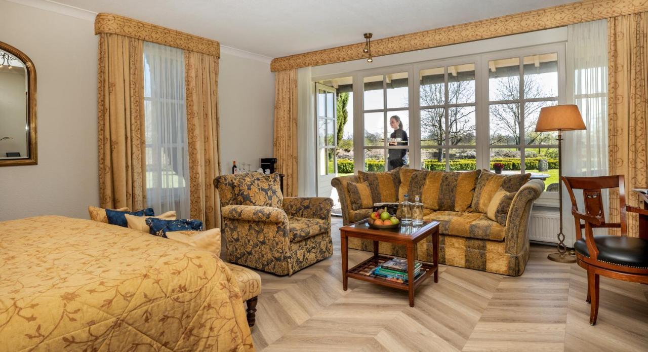 Kamer met Kingsize Bed en Uitzicht op de Tuin