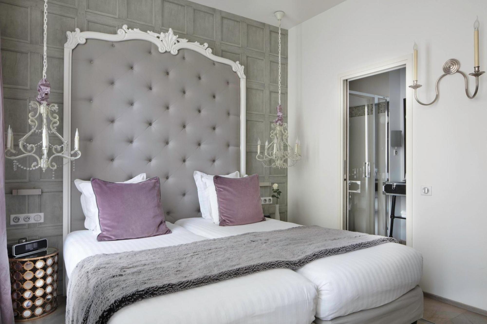 Tweepersoonskamer met 2 Aparte Bedden